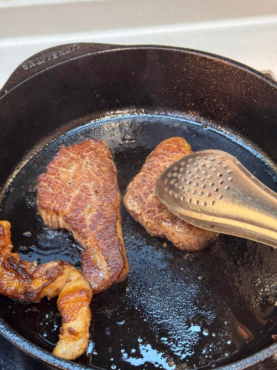 Carolyn_A's tweet photo. 🌟 The ultimate steak, a luxurious enjoyment for your taste buds! 🌟 https://t.co/z0tU3eNrFG