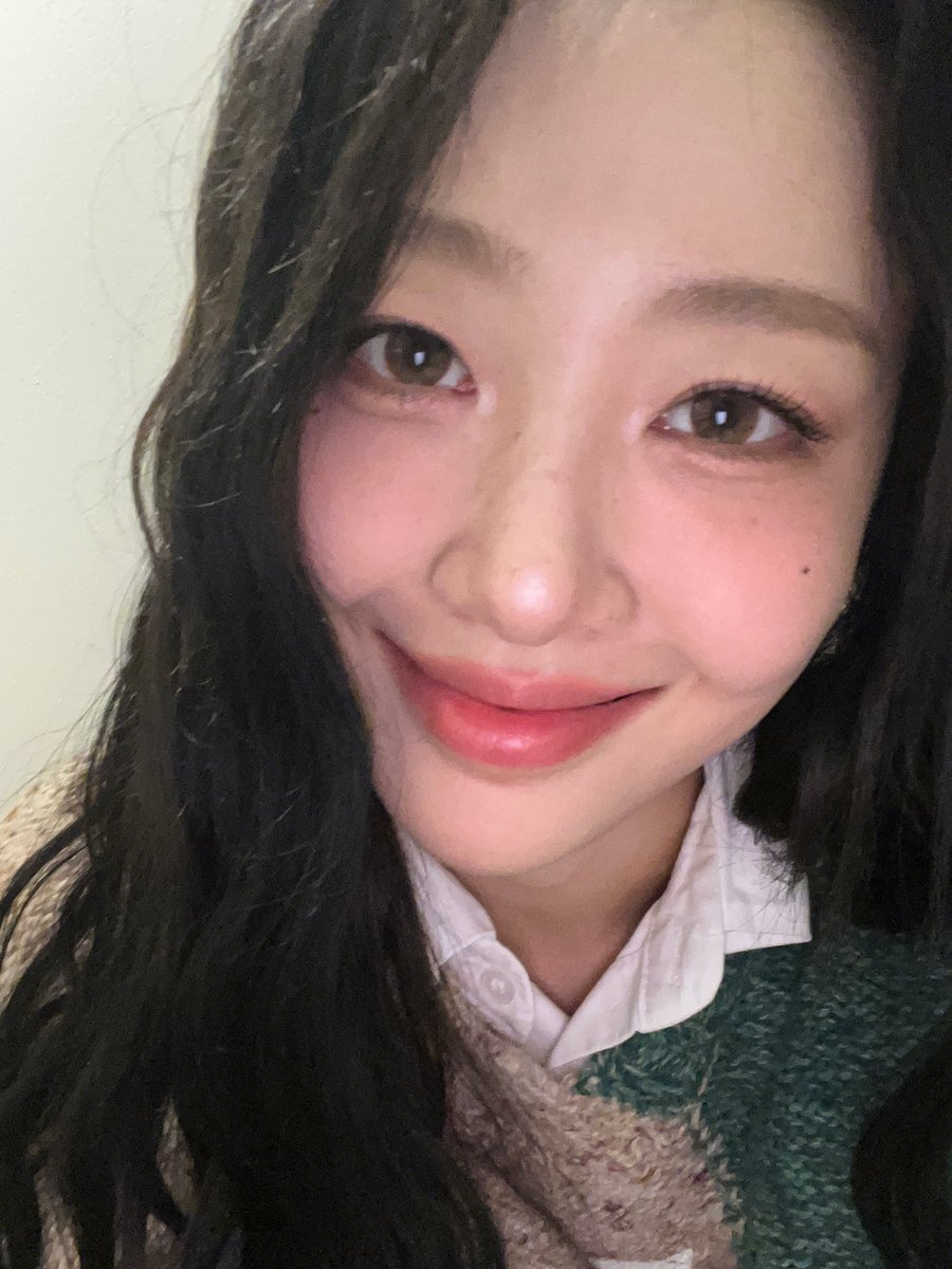 yves pics tweet media