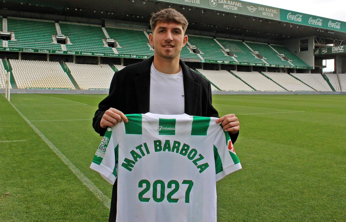 CordobaCF_ofi's tweet photo. 📸 @Mati_Barboza4 firmó ✍🏻 la renovación de su contrato con el #CórdobaCF junto a Antonio Fernández Monterrubio, CEO del club.

#LaLigaHypermotion https://t.co/OvN6qr0WWV