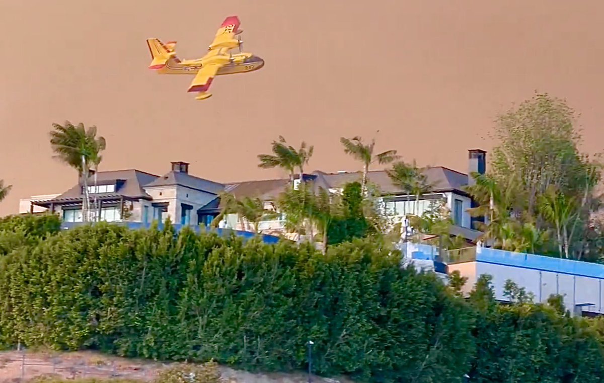 A Canadian water bomber assisting Americans to save their homes in California. We were not asked to go. We want nothing in return. Our crews are there risking their lives because Americans are our neighbours and that is what friends do….help each other in times of need.