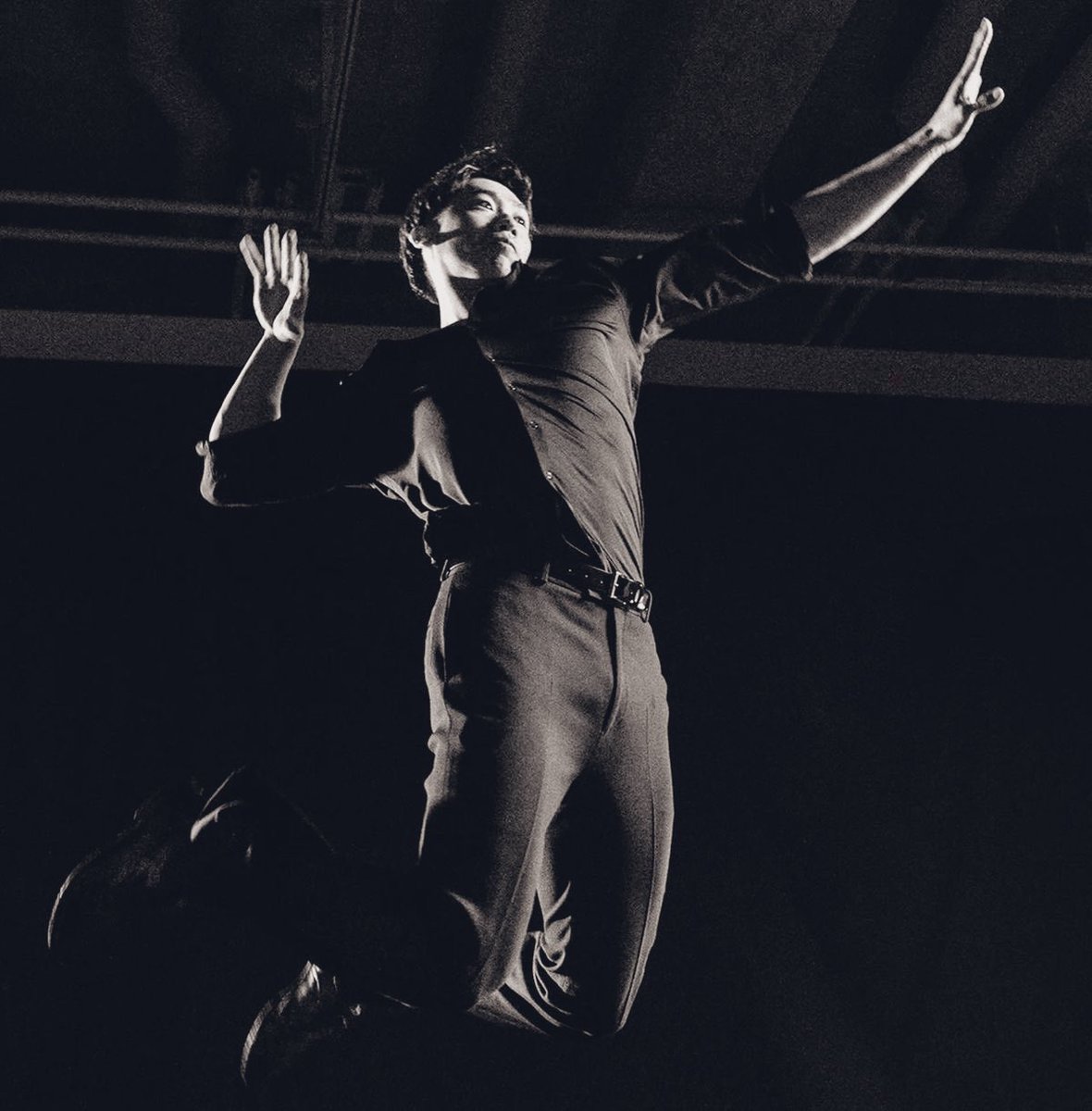 石川くんってあんまりモッコリせんイメージやったんやけど、このささやかなモッコリは貴重やない？