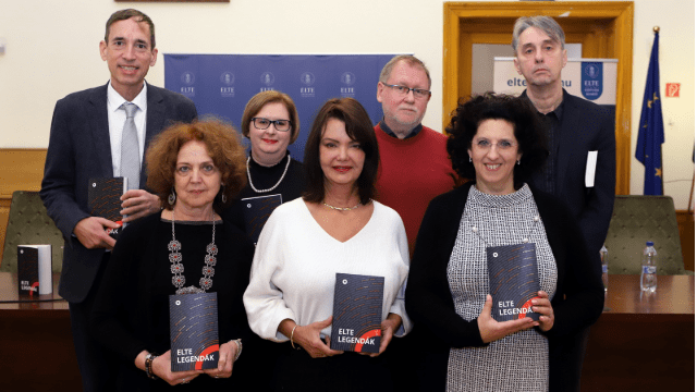 ELTEAlmaMater's tweet photo. 2024 decemberében került sor az "ELTE Legendák" című könyv bemutatójára az ELTE BTK Kari Tanácstermében. Ezen a kötetet jegyző tucatnyi volt ELTE-s hallgató – író, költő – közül többen is részt vettek. Tudja meg, hogy kik ők:
https://t.co/ksXJUVl5t0
#eltealmamater #eltealumni https://t.co/nSvQKFqgvH