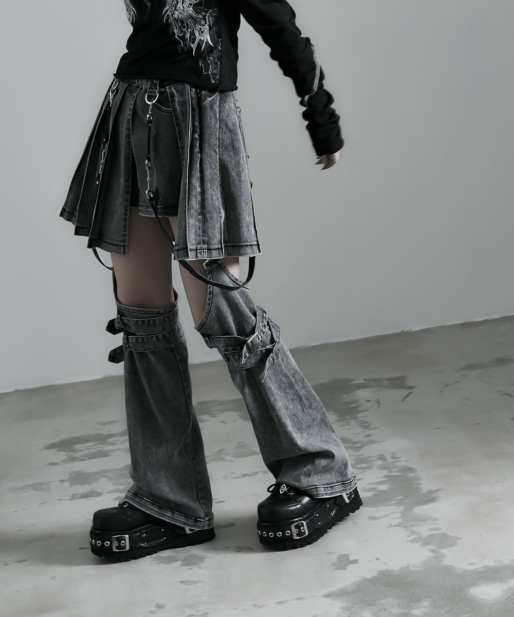 REFLEM　レッグカバー付きレイヤードデニムショーパン REFLEM/レフレム』レッグカバー付きレイヤードデニムショーパン