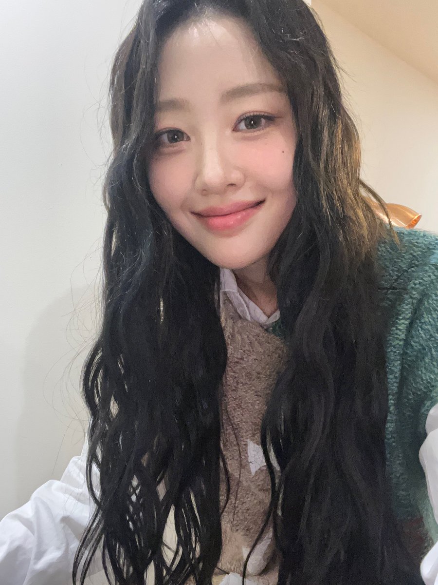 yves pics tweet media