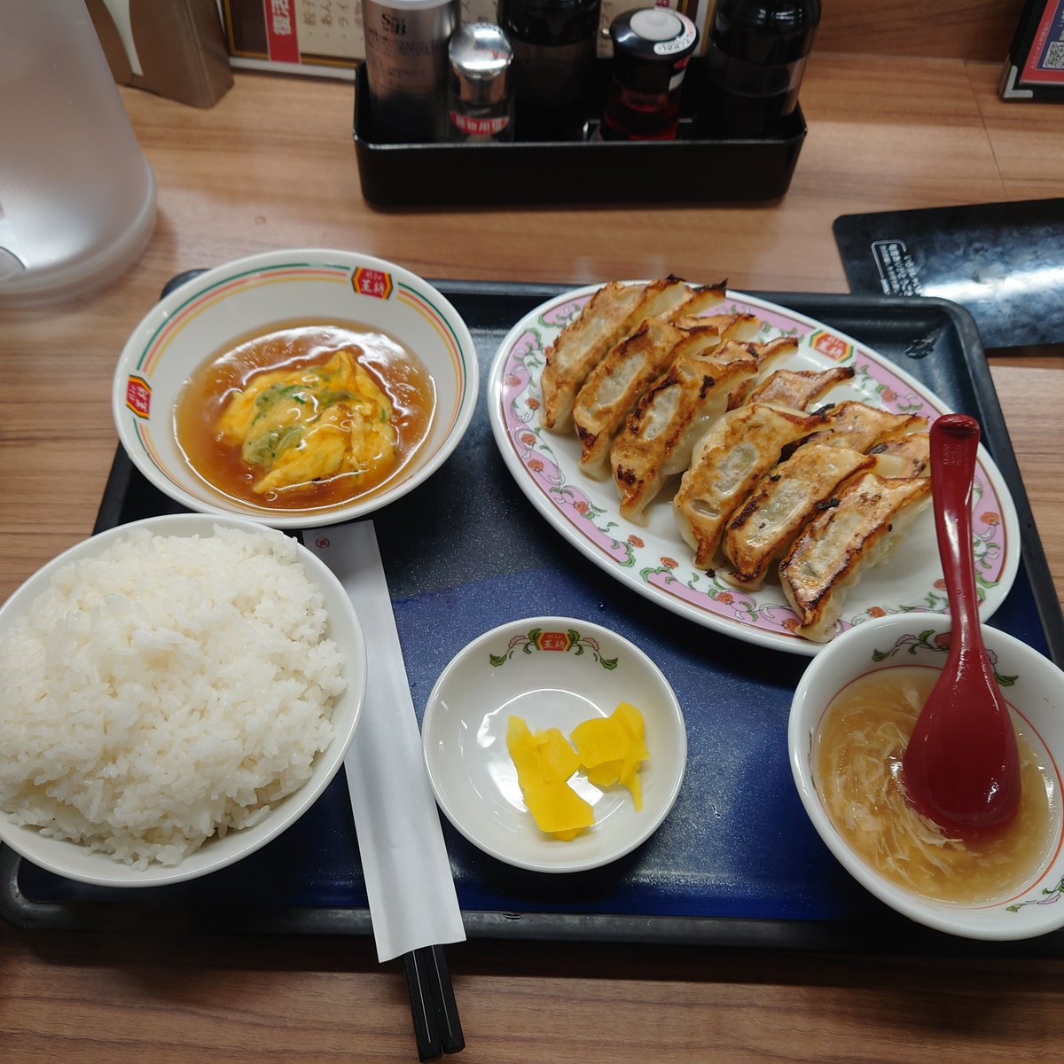 復活餃子定食