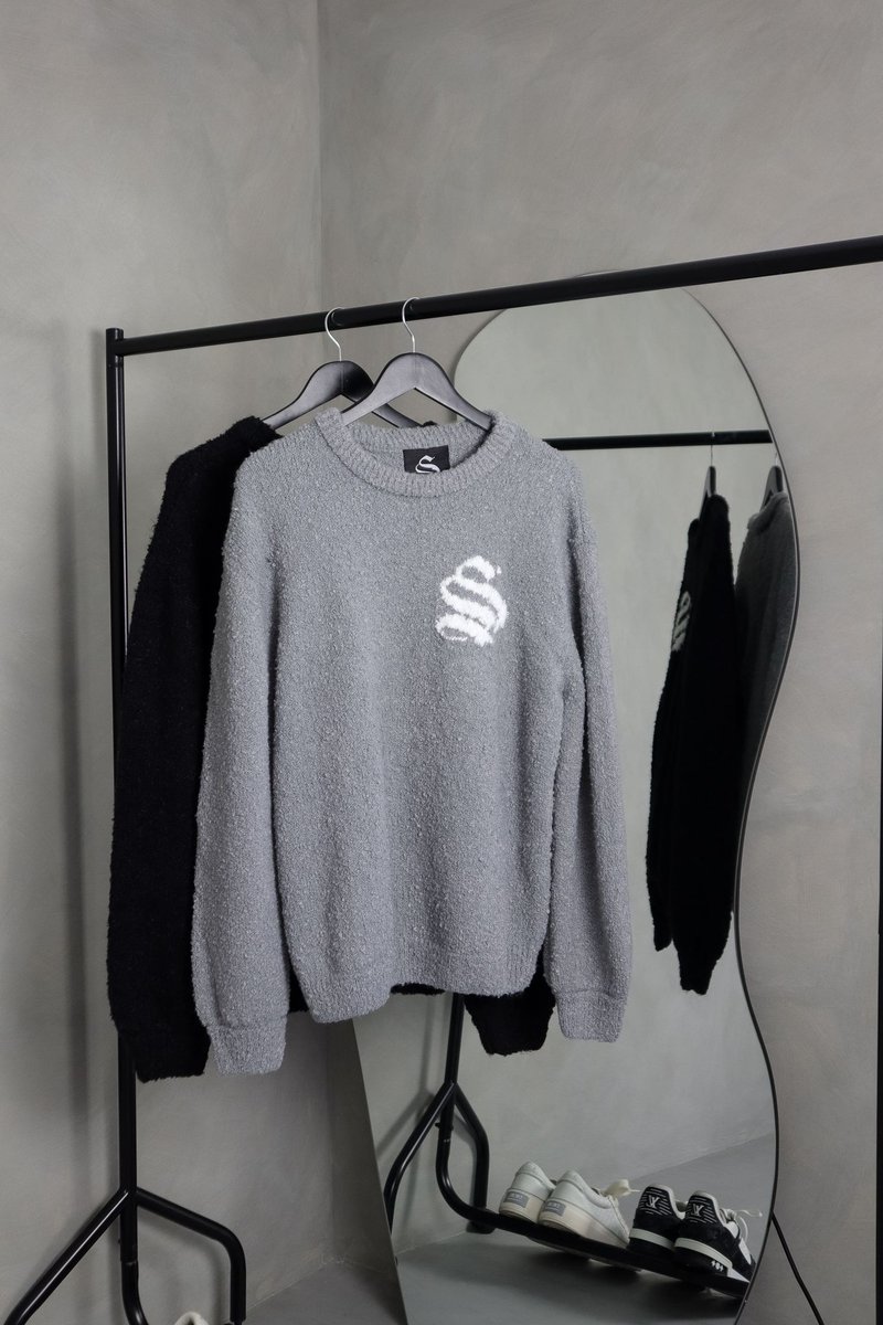 SinnersAttire's tweet photo. The Best Selling 'Emblem Knitted Set' / restocking again next week

https://t.co/i5YPqAWWcH https://t.co/H0dnzVEED7