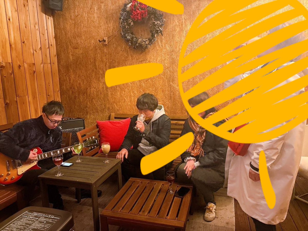 fukuto2910ftft's tweet photo. 10人規模で一泊���日グラピング企画
狭く深くから広がったコミュニティ
施設に貸し切り対応して頂いて融通利かせて頂いて叶った。
野外バーで大声で歌ったり部屋でカラオケ始めるのがいたり、鍋作ったりBBQやったりひっちゃかめっちゃかで大満足
施設の方とても快くて全て最高

#GufoRESORT山中湖 https://t.co/YD3W5nON6N