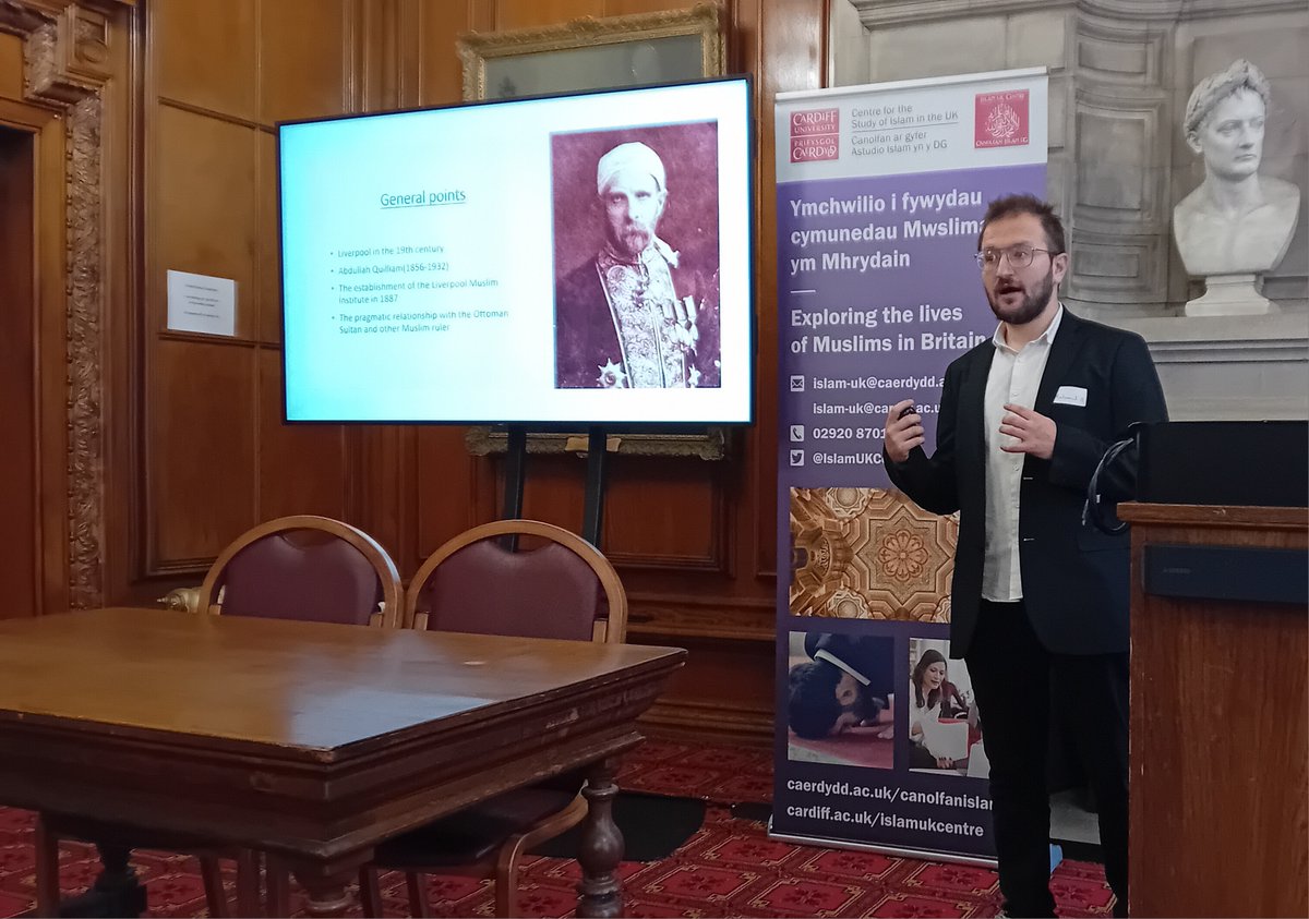 michaelmunnik's tweet image. I chaired a fascinating, almost frighteningly synergistic panel on history and legacy of late 19th C European converts to Islam. Apologies that it was indeed a manel, though female scholars are amply featured at @MuslimsInBritRN #ConvertsConference
