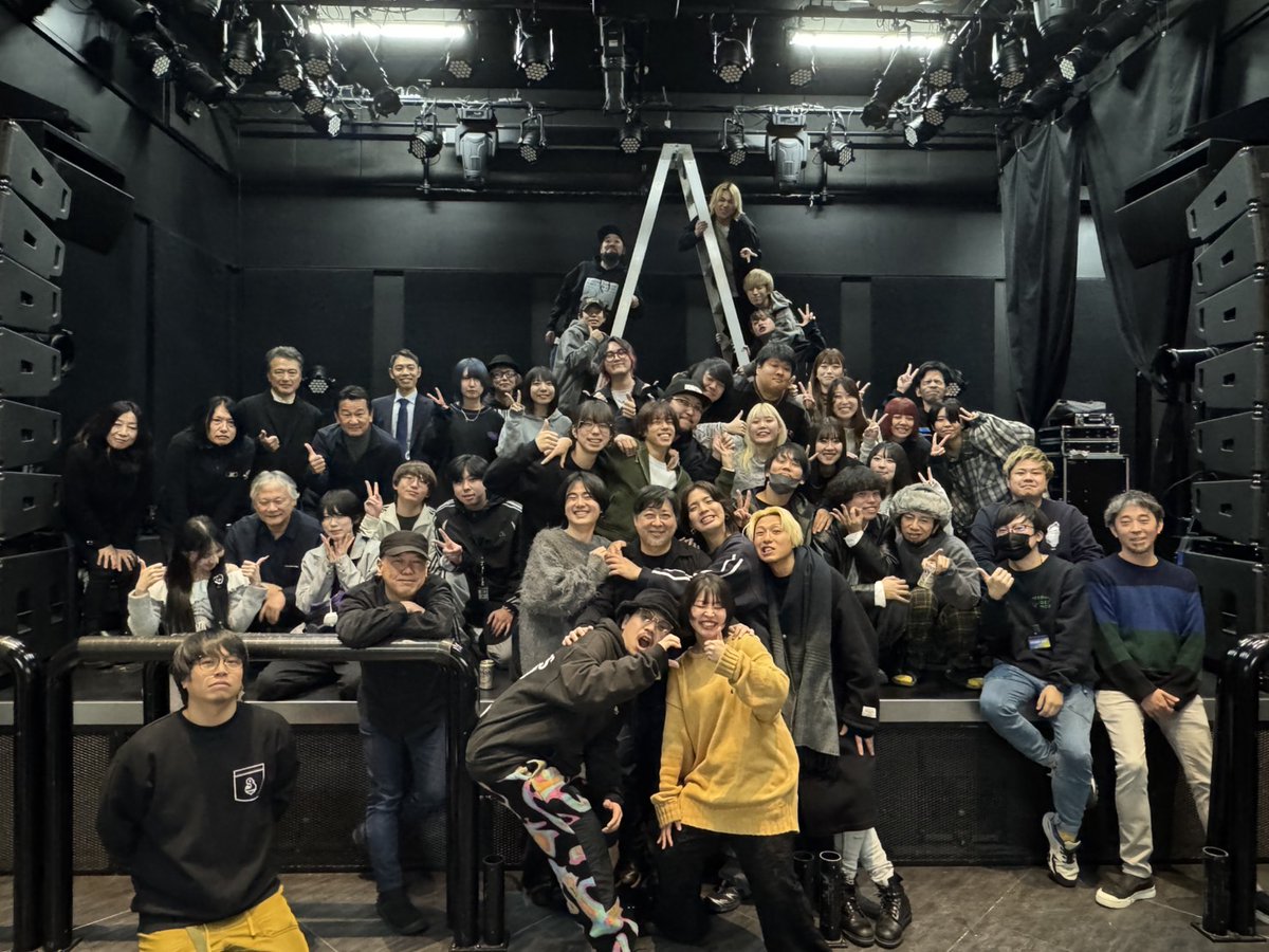TAKEMI_BIGHIT's tweet photo. 昨日は弊社の新年会でした！
2025年も頑張ります！！！

#STROKERECORDS #RhythmicToyWorld #アルコサイト #goomiey #かたこと #bivouac #CRAWL #DIVE #MOONSTOMP #BIGHITCOMPANY #ROCKRUSHRADIO #DotSpotStudio https://t.co/gZ4N2KuSs6