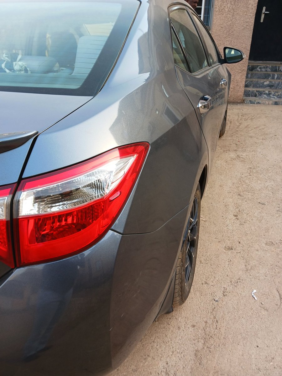 Shoreviewautos's tweet photo. Well maintained 2014 toyota Corolla for sale in Abuja. Always serviced with Mobil 5W20 oil, no warning light on dashboard, brand new tyres installed in Dec., 2024. Engine, Gear, suspension, AC, electrical are intact and interior is clean. Price: 12.5m
Call 07034581213 https://t.co/ikv9LZpsJn