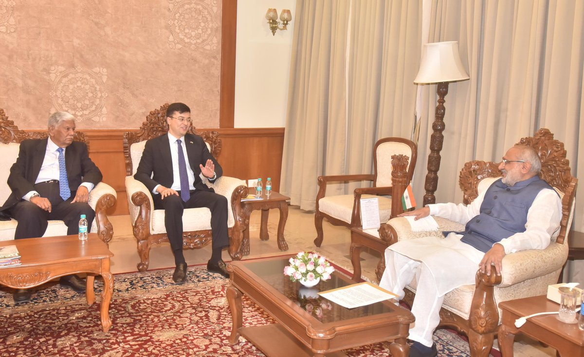 Governor of Maharashtra (@maha_governor) on Twitter photo Issues such as promoting business and trade relations, tourism, cultural exchange, Student - exchange, trade in gem & jewellery, cooperation in agriculture, especially cotton were discussed at the meeting.
<a href="/MEABharat/">Ministry of External Affairs Bharat</a> Issues such as promoting business and trade relations, tourism, cultural exchange, Student - exchange, trade in gem & jewellery, cooperation in agriculture, especially cotton were discussed at the meeting.
<a href="/MEABharat/">Ministry of External Affairs Bharat</a>