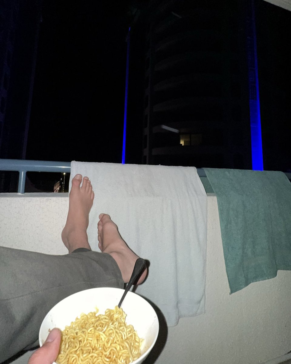 _Sam_Ecom's tweet image. Pov: You made $13,077.25 in one day at 20 years old.

Now I’m chilling on my penthouse balcony, eating 2 minute noodles, and life couldn’t be better.

This is branded dropshipping. Want to crush your competition and learn the sauce?

Comment &amp;amp; retweet for a FREE guide!