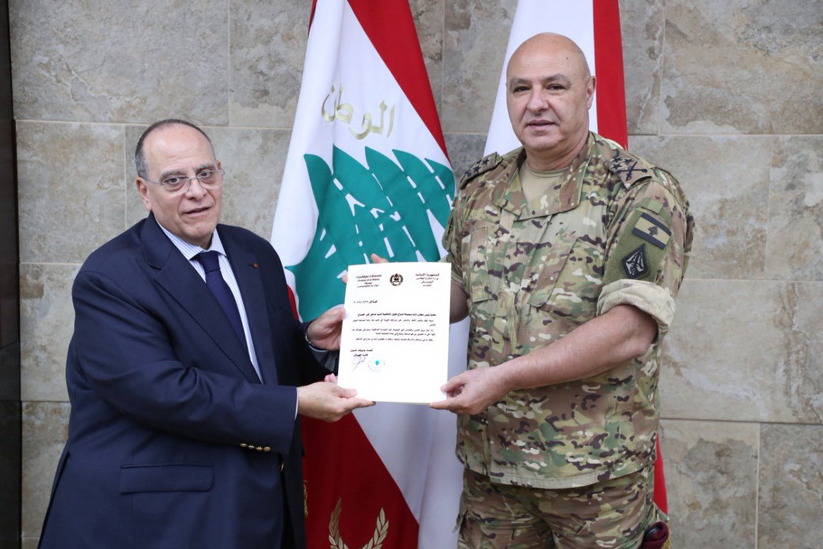 ألف مبروك  للبنان وصول رئيس جمهورية نزيه مقدام وصادق 
عرفته صاحب مبدأ حكيماً في مواقفه وحازماً عند الضرورة. رجل دولة عن حق وحقيقي حمى #لبنان في أحلك ظروفه وكان وطنياً في تعاطيه مع مختلف الأطياف. 
رجل العدل وتاريخه يشهد
كل التوفيق لما في خير وطننا الحبيب #لبنان  
#جوزيف_عون
