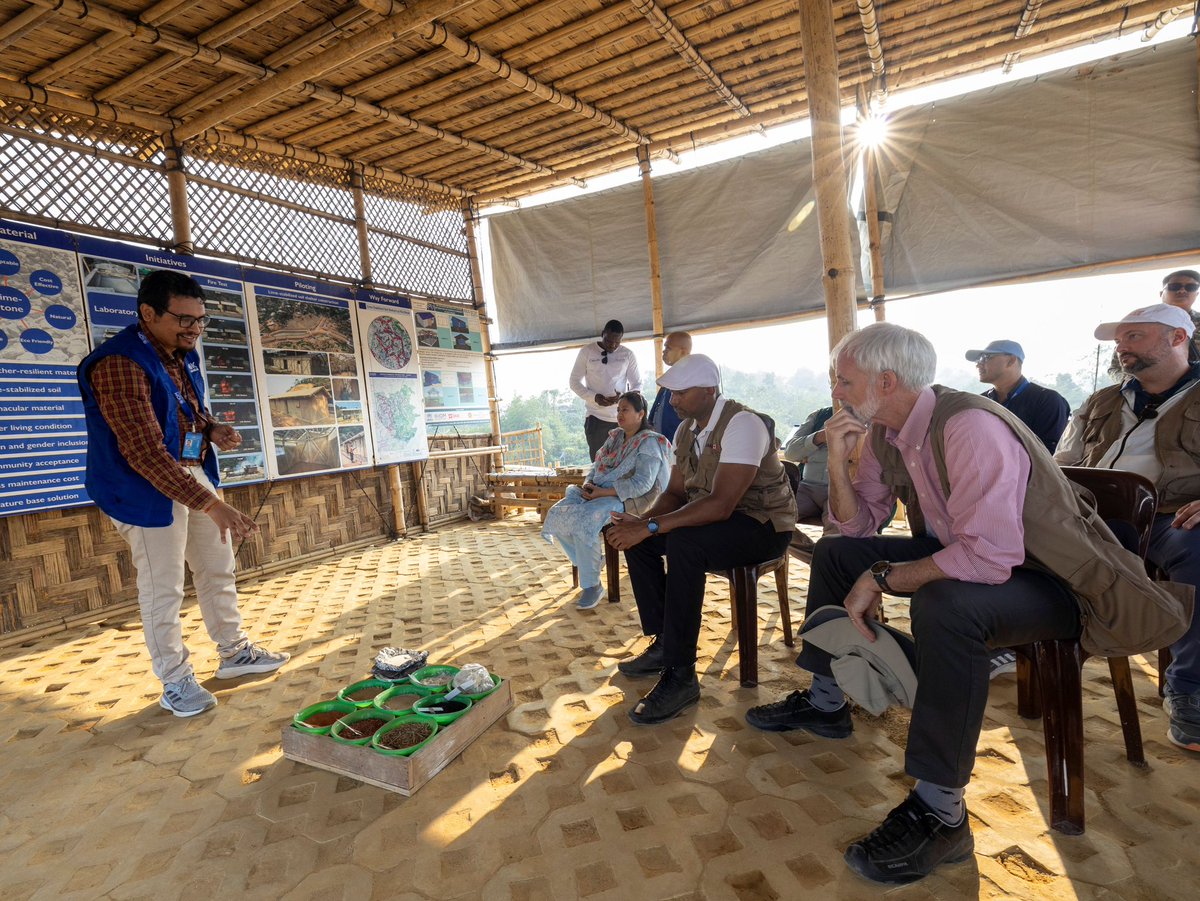 IOMBangladesh's tweet photo. 🙏 to Canada 🇨🇦 people for unwavering contribution to 1M+ #Rohingya refugees & host community in Cox’s Bazar 🇧🇩.
This week, we were happy to showcase IOM’s development & humanitarian interventions in the host community & the Rohingya #refugee camps to @AjitSinghCanada. https://t.co/EklVCrq3Yl