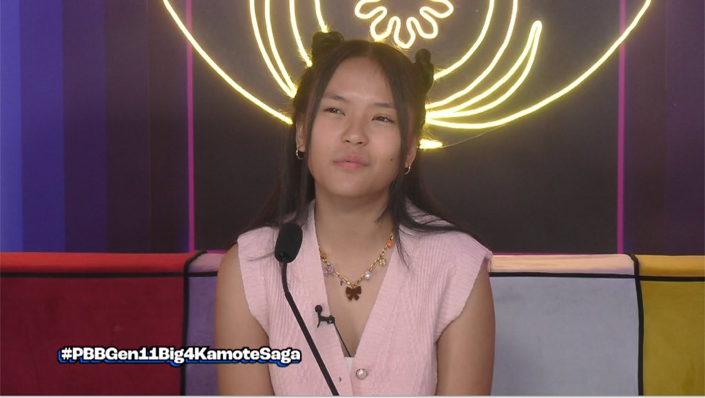 PBBabscbn's tweet photo. RAIN: For some people like me, I was used to, like being surrounded by people po Kuya. I think first time na parang alone lang talaga ako, legit alone talking to an AI. So I'd say nababaliw na talaga ako Kuya.

#PBBGen11Big4KamoteSaga https://t.co/9wi8w09O5i