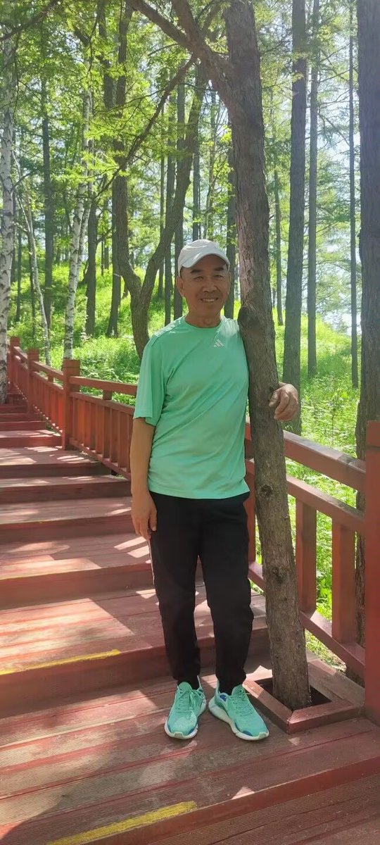 so20974023t's tweet photo. 无毛大鸡老头 https://t.co/nizuSg1pbO