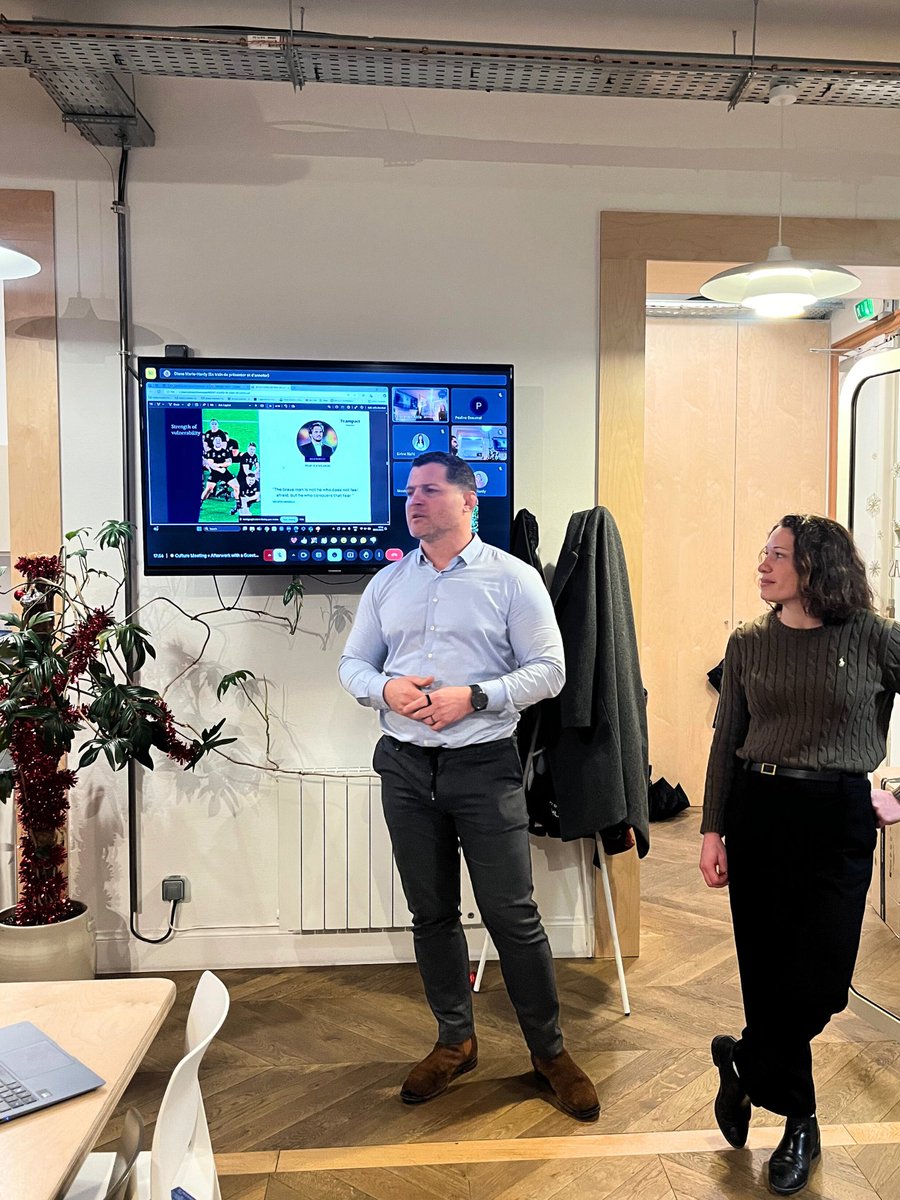 AZmed_AI's tweet image. Last evening, we were privileged to kick off 2025 with a mega “Boost Session”, led by Diane Marie-Hardy and Benjamin Kayser from Teampact.ventures. The session drew insightful parallels between high-performance teams in sports and startups, emphasizing resilience, strategic…