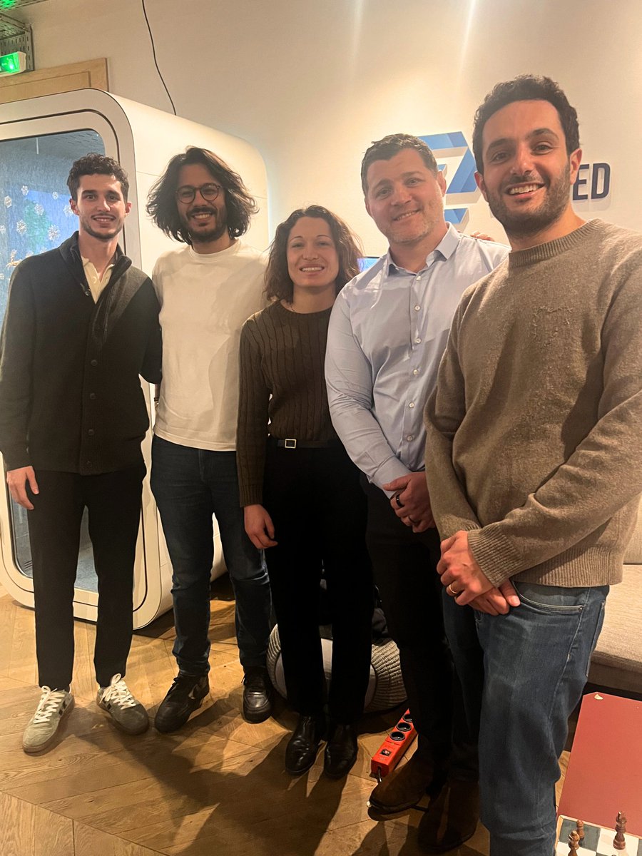 AZmed_AI's tweet image. Last evening, we were privileged to kick off 2025 with a mega “Boost Session”, led by Diane Marie-Hardy and Benjamin Kayser from Teampact.ventures. The session drew insightful parallels between high-performance teams in sports and startups, emphasizing resilience, strategic…