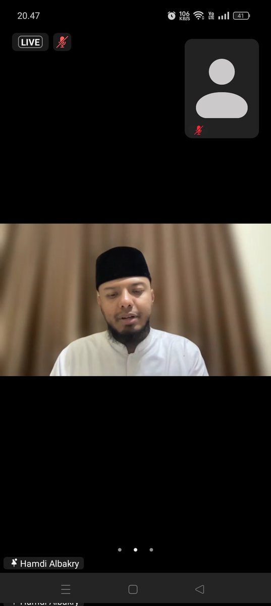 Tiap tanya jawab kajian tematik apapun, guru2 salaf itu selalu ujung2nya suruh berdoa langsung minta tlg ke Allah... Baca Qur'an dan dzikir pagi petang semua solusi bisa dibukain lewat jalan itu

Termasuk gemesnya tiap kali abis telp an Ama pegong mama niiih... Astaghfirullah