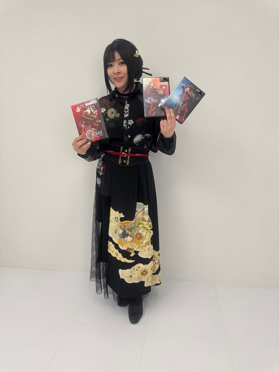 お先にゲットー‼️🎉 ソロとしては初の映像作品！😆 今日は有伽ちゃん