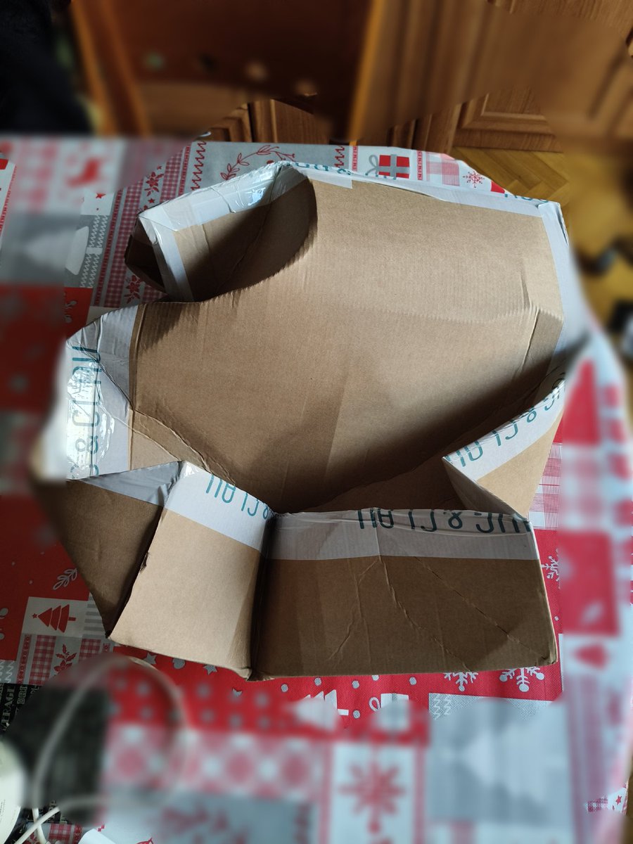 edelbarrio75's tweet image. @MRW_clientes @mrw_es donde puedo poner una reclamación por mala gestión de su reparto? Pedido recibido hoy de @HugandClau y viene la caja destrozada. Sinceramente no es seria la forma de trabajar de sus repartidores. 
@MVal76 #OCU #MRW #Destrozo #Paquete