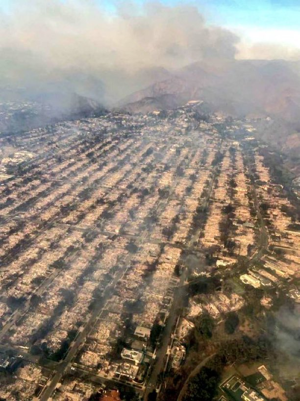 DramaAlert's tweet photo. L.A. fires expected to cost $52 billion in damages.

(BEFORE VS AFTER) https://t.co/tFQanPYsMT