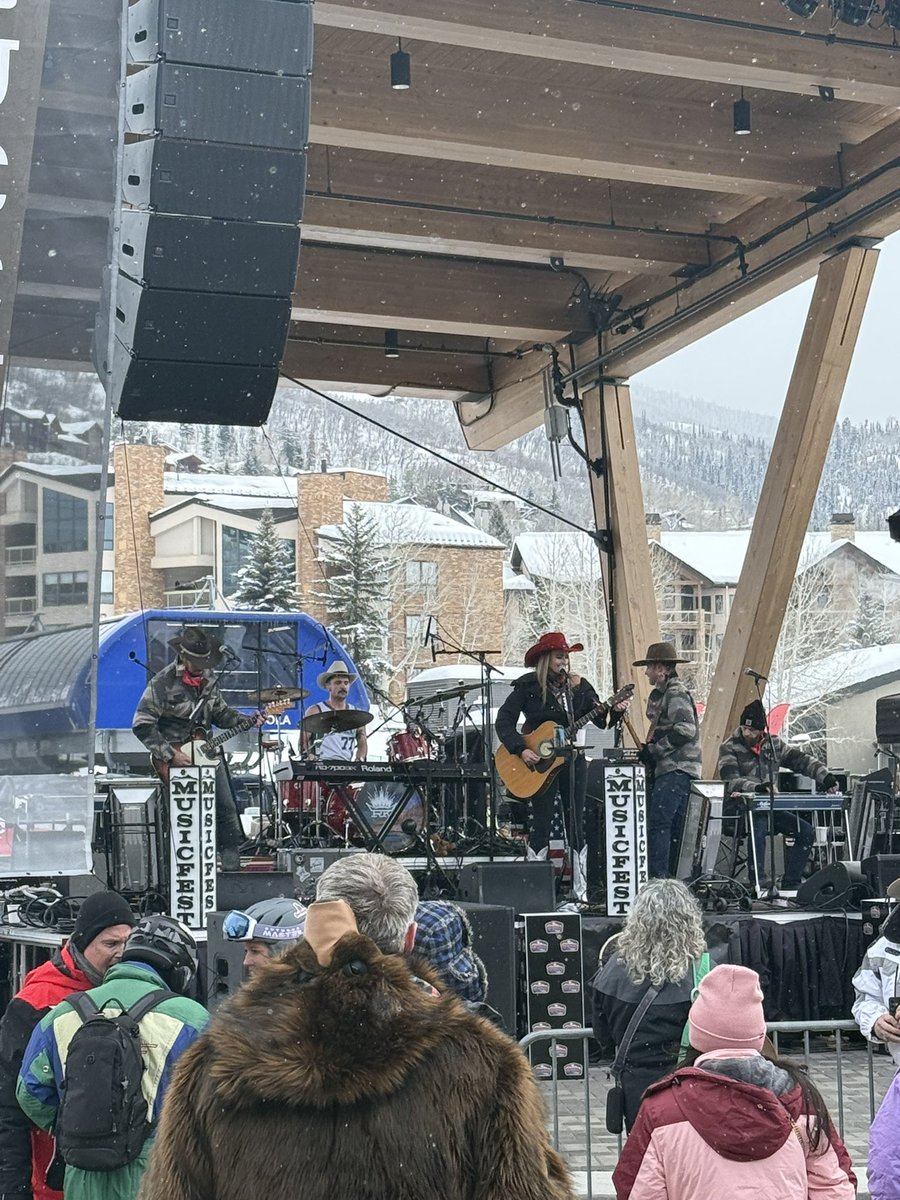 Skipping the skiing today is so worth it to see <a href="/BriBagwell/">Bri Bagwell</a>