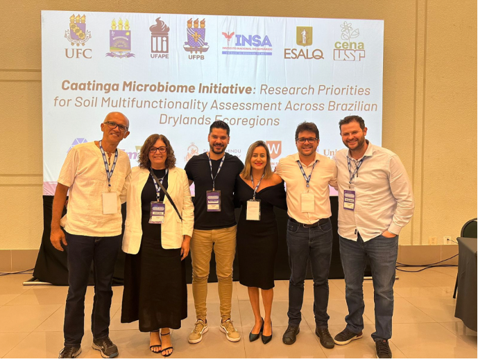 📣 GSBI's latest blog has just been published 🎉

In this blog, Dr. Ademir Araujo discusses the establishment of the Caatinga Microbiome Initiative (CMI) in the Brazilian Caatinga which is the most biodiverse semi-arid ecosystem 🤎

globalsoilbiodiversity.org/blog-beneath-o…