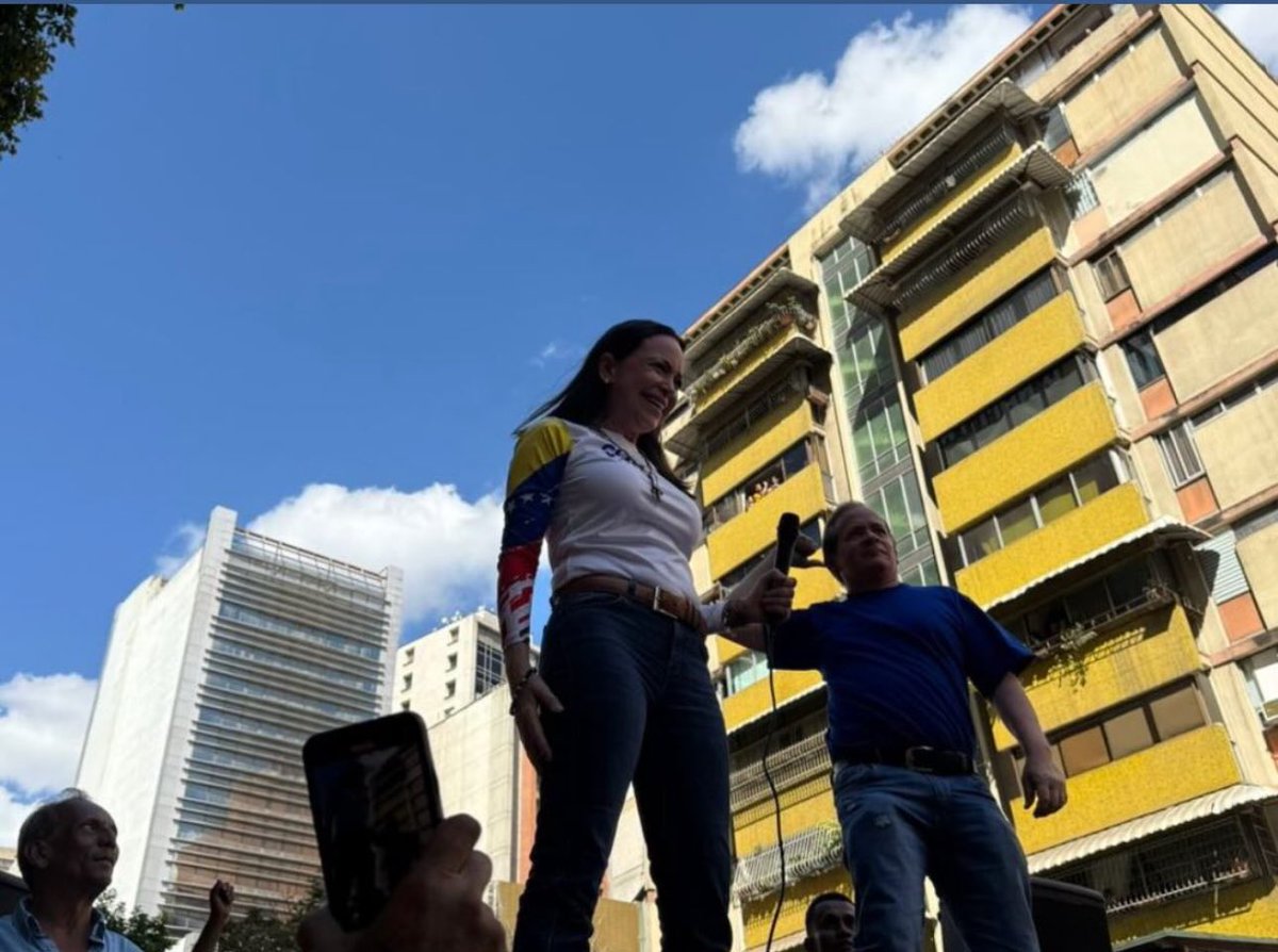María Corina Machado y Juan Pablo Guanipa en las calles otra vez !!!!