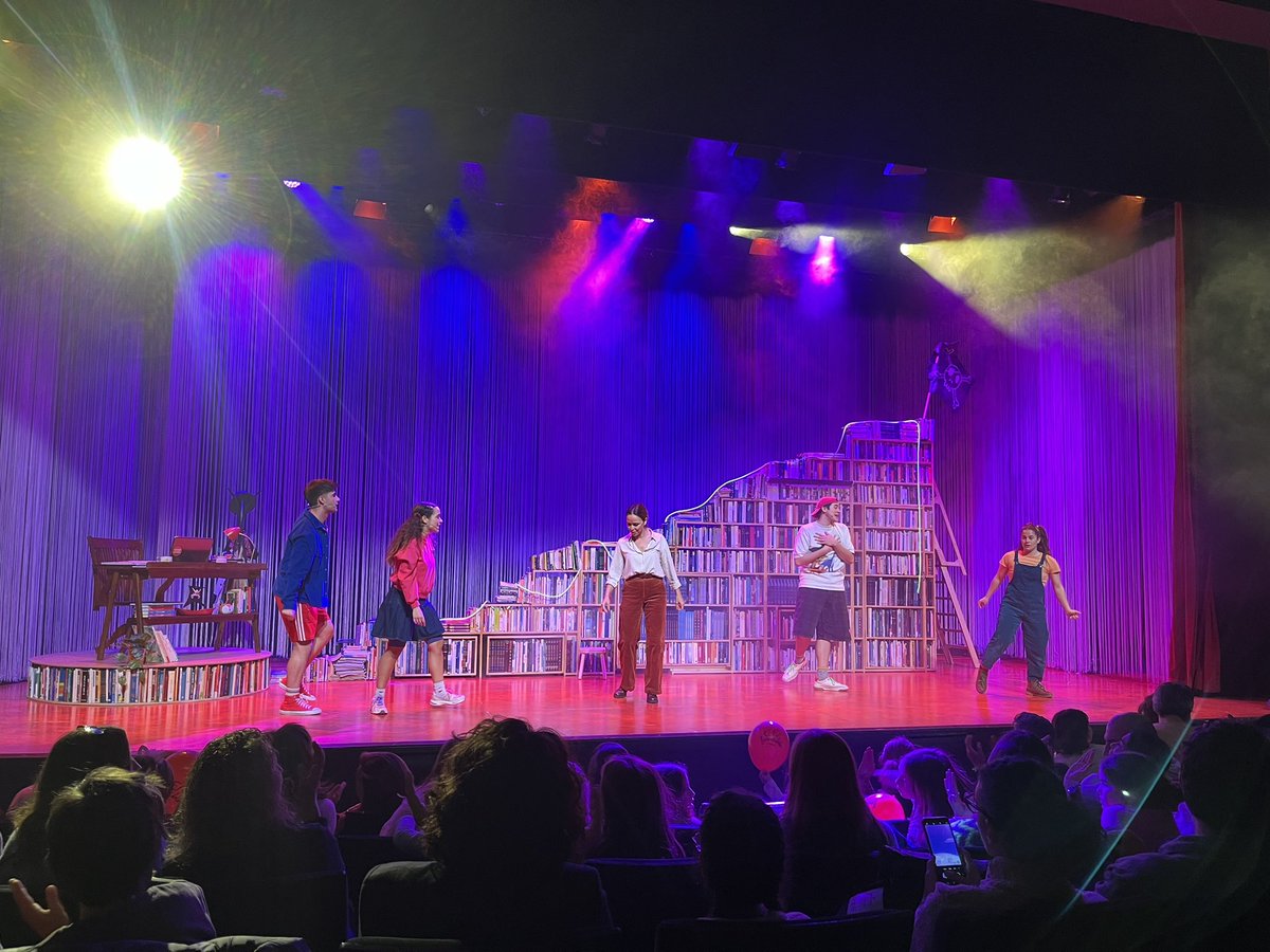 Monts Llussà-Masdéu (@montsllussa) on Twitter photo Encara sou a temps d’anar a veure el musical #elfilinvisible al <a href="/Teatre_Goya/">Teatre Goya</a> basat en el llibre de <a href="/miriamtirado/">Míriam Tirado</a>. Grans i petits en sortireu eufòrics!! <a href="/daniel_angles/">Daniel Anglès</a> Encara sou a temps d’anar a veure el musical #elfilinvisible al <a href="/Teatre_Goya/">Teatre Goya</a> basat en el llibre de <a href="/miriamtirado/">Míriam Tirado</a>. Grans i petits en sortireu eufòrics!! <a href="/daniel_angles/">Daniel Anglès</a>