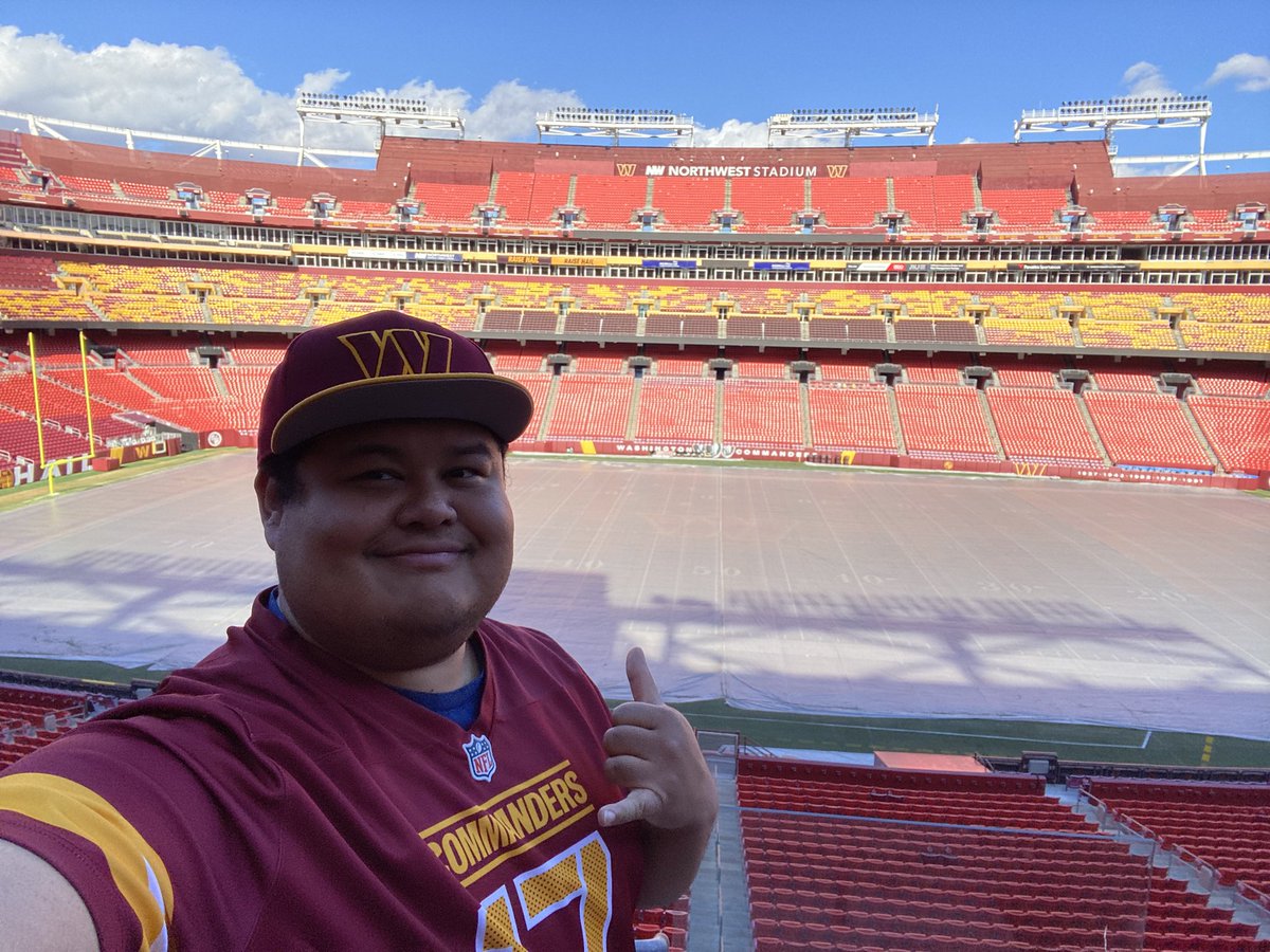 AlexFuentes91's tweet photo. I’m BEYOND Happy that my Washington @Commanders had a fantastic season. Got to go to 5 Home games, got to see us clinch the Playoff Berth on Sunday Night Prime Time TV, the Hail Mary Win against Chicago & ending the season at 12-5. Excited for the future. #RaiseHail #Complete180 https://t.co/V1oyxppAdd
