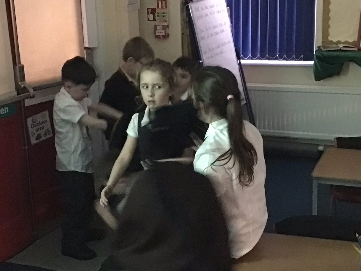 2StHerberts's tweet image. In pairs, we are being programmers and robots, ensuring we give precise instructions to our robots to make sure the output is what we are wanting. #StHerbertsComputing