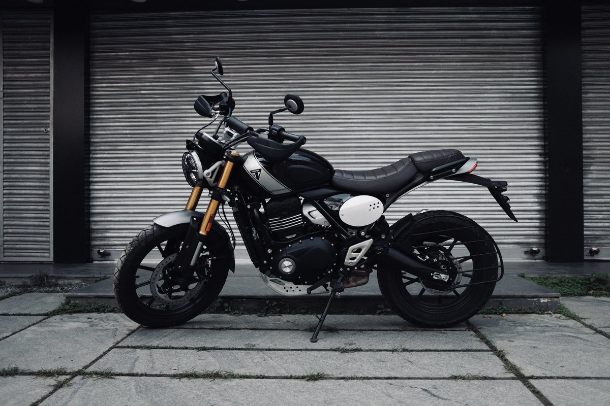 cynss9's tweet photo. @IndiaTriumph @OfficialTriumph This is to bring to your notice that my 20 days old #scrambler400x is facing serious battery drain issues since day 6 and has been taken to service centre thrice with issue still unresolved. I am again stranded road side with bike unable to crank. https://t.co/3EbhTSvovC