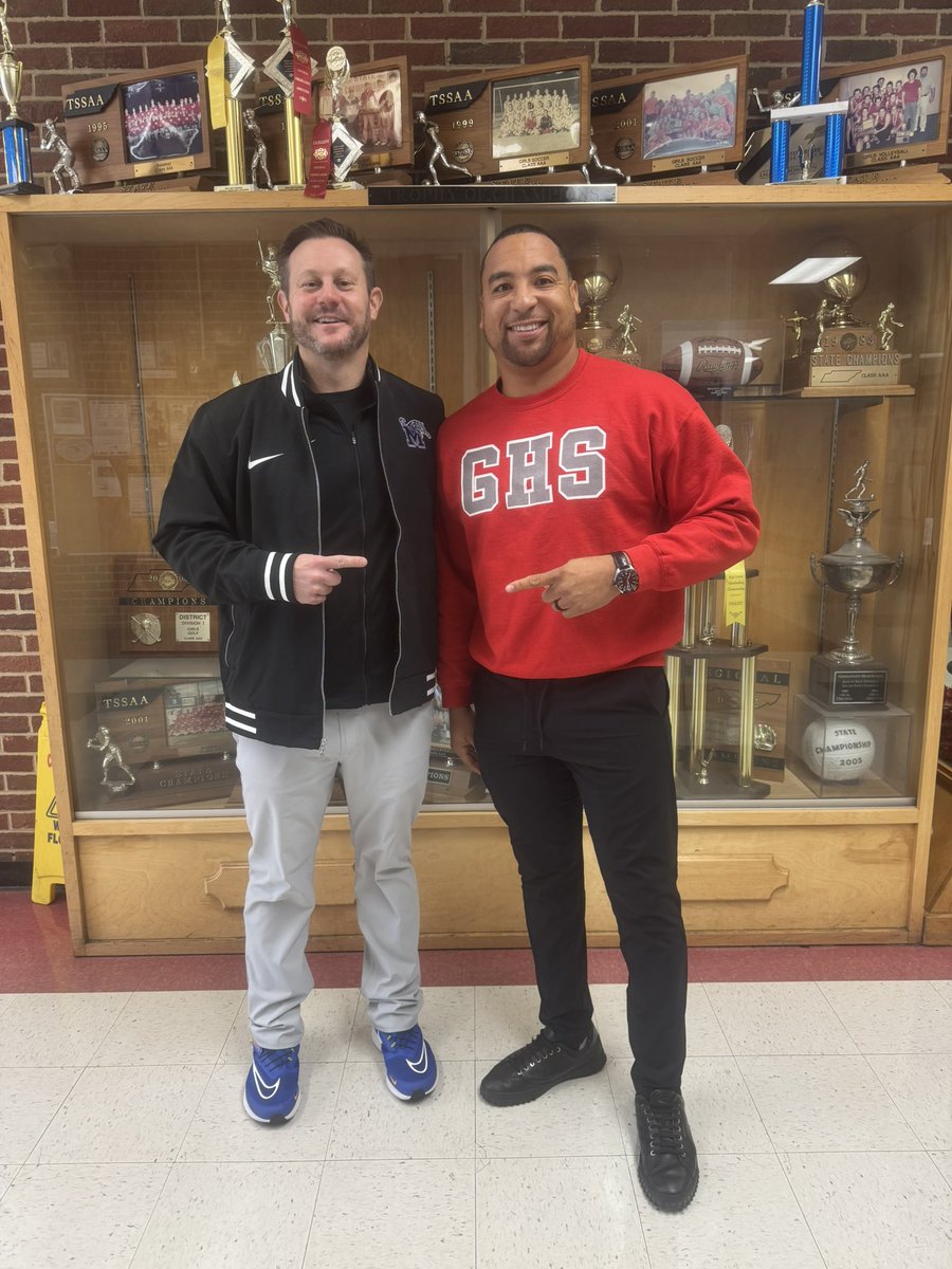 iamcoachgene's tweet photo. Always great to host the Head Man, @RSilverfield ! Thanks for evaluating our guys! Go Tigers Go! 

#GTownONETown
#ALLIN https://t.co/faYJH3yZmr