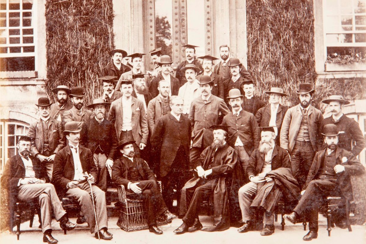 #ThrowbackThursday - A group of Beaks in the 1870's.