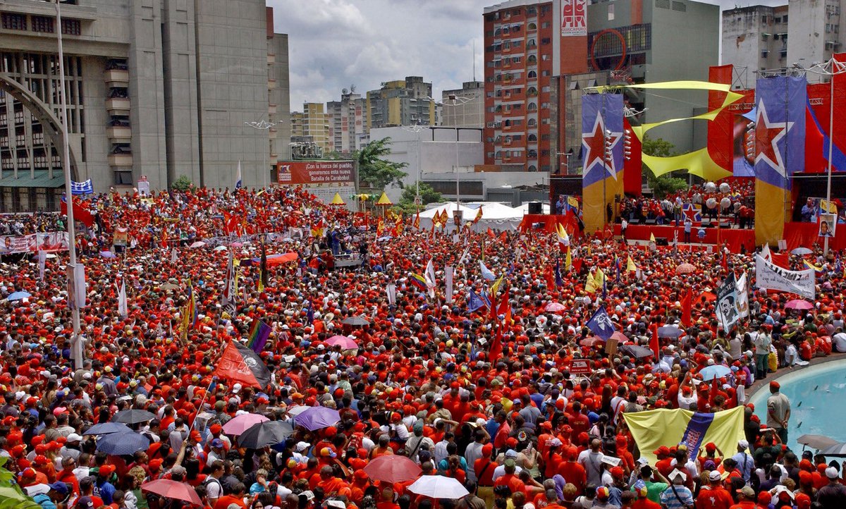 PresidenciaCuba's tweet photo. 🇨🇺| Heredero fiel del legado del Comandante Chávez, Nicolás Maduro ha demostrado en largos años una inteligencia que ha resistido todo tipo de guerras, y ha ostentado una admirable capacidad para liderar el proceso revolucionario en #Venezuela.

🔗| https://t.co/hXHsGn42lI https://t.co/C1uq0qfv2S