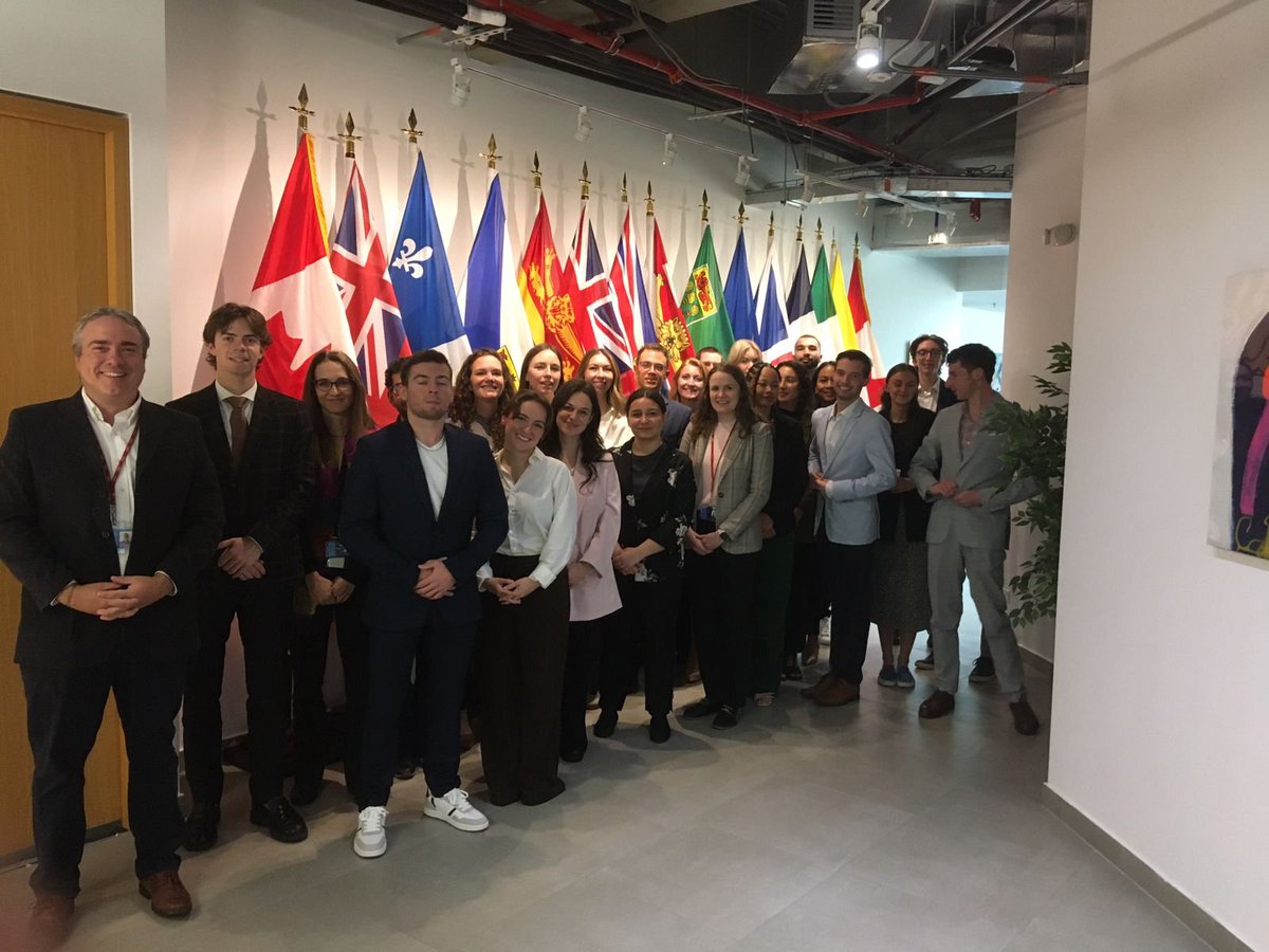 QuebecColombia's tweet photo. ¡Iniciamos el 2025 con energía! 🚀
Tuvimos el gusto de recibir a estudiantes de @universitelaval. Durante el encuentro, conversamos sobre cultura, la cooperación entre regiones y el rol de las oficinas gubernamentales en el extranjero.🌎🤝 https://t.co/SNWdlLXIKO