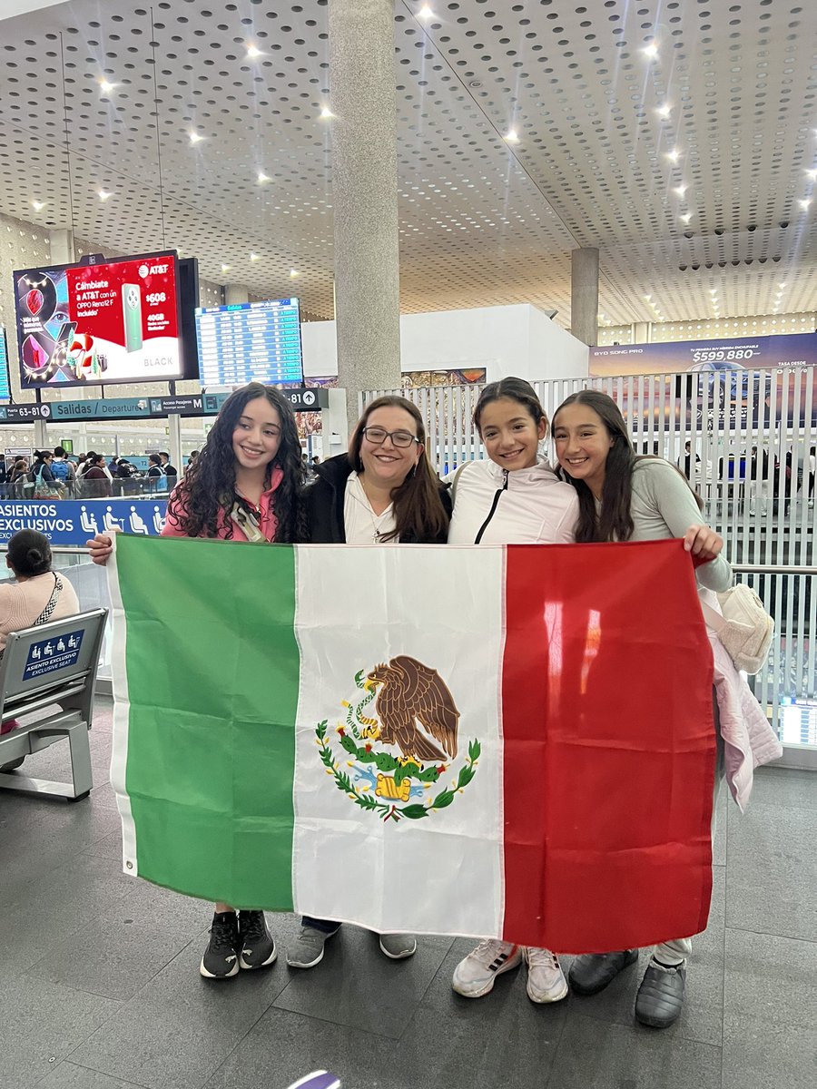 TiradoGaby's tweet photo. Camila Abigaíl Pérez Tirado, jalisciense deportista de patinaje artístico sobre hielo nivel novice, representando a México en el Dream Program 2025 organizado por Corea para recibir entrenamiento. Falta el apoyo de su estado y municipio https://t.co/VhzSwuWcwq