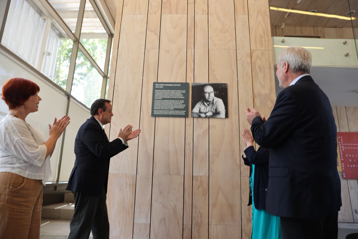 #PentaUC cambia de nombre: se inaugura la Academia de Desarrollo de Talentos Rolando Chuaqui.💙🎉 Este espacio alberga a los programas #CreaUC y <a href="/PentaUc/">PentaUC</a>, manteniendo vivo el legado del  matemático y filósofo chileno Rolando Chuaqui. Lee más en #VisionUC: acortar.link/O2nkQD