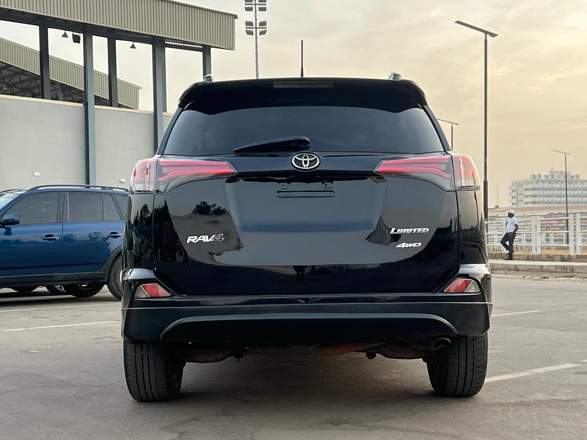 Halyru's tweet image. CLEAN USED TOYOTA RAV4 OF 2014 MODEL
HAS SOUND ENGINE, WITH CLEAN ACCIDENT FREE UNTEMPERED ENGINE 
PRICE: 15M
LOCATION: KADUNA 🪩
📞 08063195032

President Bola Ahmed Tinubu kirikiri Abati #lockdown Ragnar Ahmad Diallo California #Deprem #SPAW