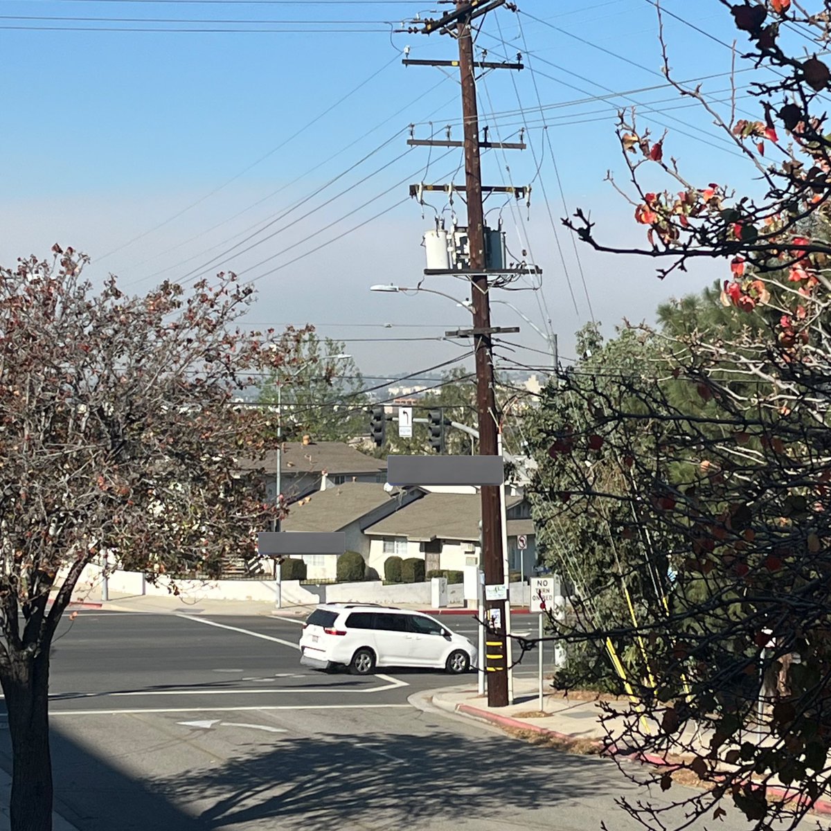 you can start to see the smoke from the LA fires in Orange County 💔