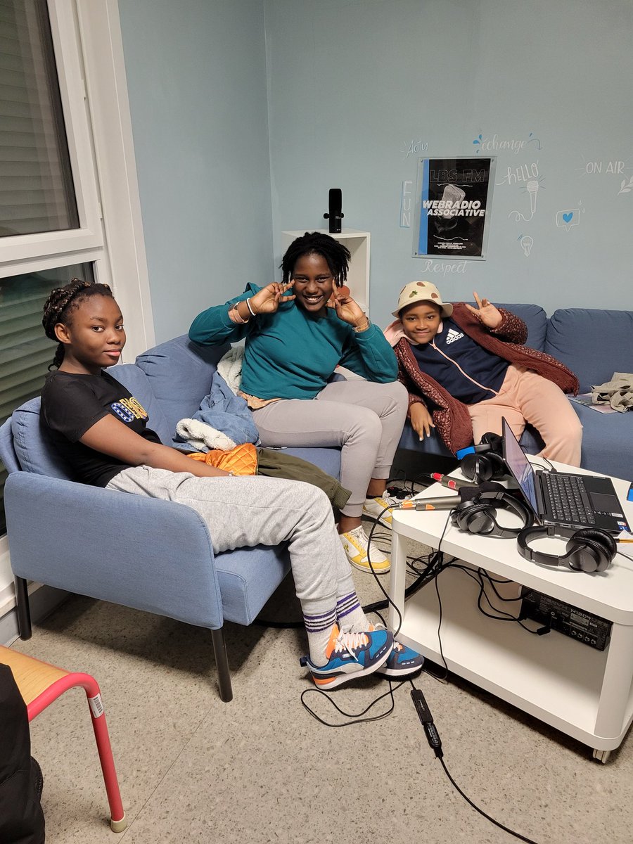 BeSportRadio's tweet photo. Apprends ta radio #80 

Au programme du podcast : l'écologie, la malbouffe, les inégalités au niveau scolaire et la pollution. Ces sujets ont été travaillé avec les associations les Engreneurs et @GhettUp

Lien : https://t.co/98QlBHeQUv

#podcast #jeunesse #Villetaneuse https://t.co/TTGZNmg9WF