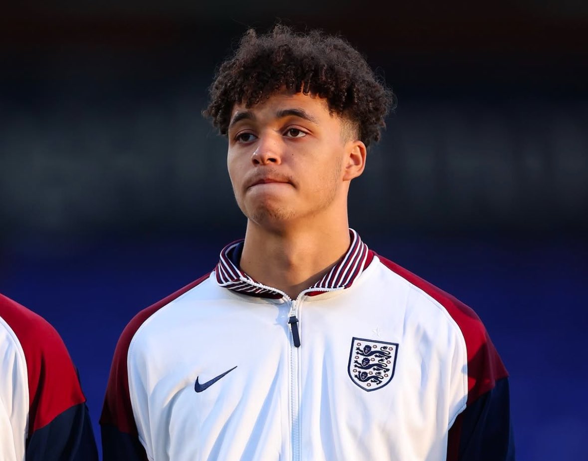 FabrizioRomano's tweet image. 🚨🟡⚫️ Excl: Borussia Dortmund have made approach to explore deal for 2005 born CB Max Alleyne from Man City.

Premier League clubs also keen but BVB now on it, contacts ongoing to understand deal conditions.