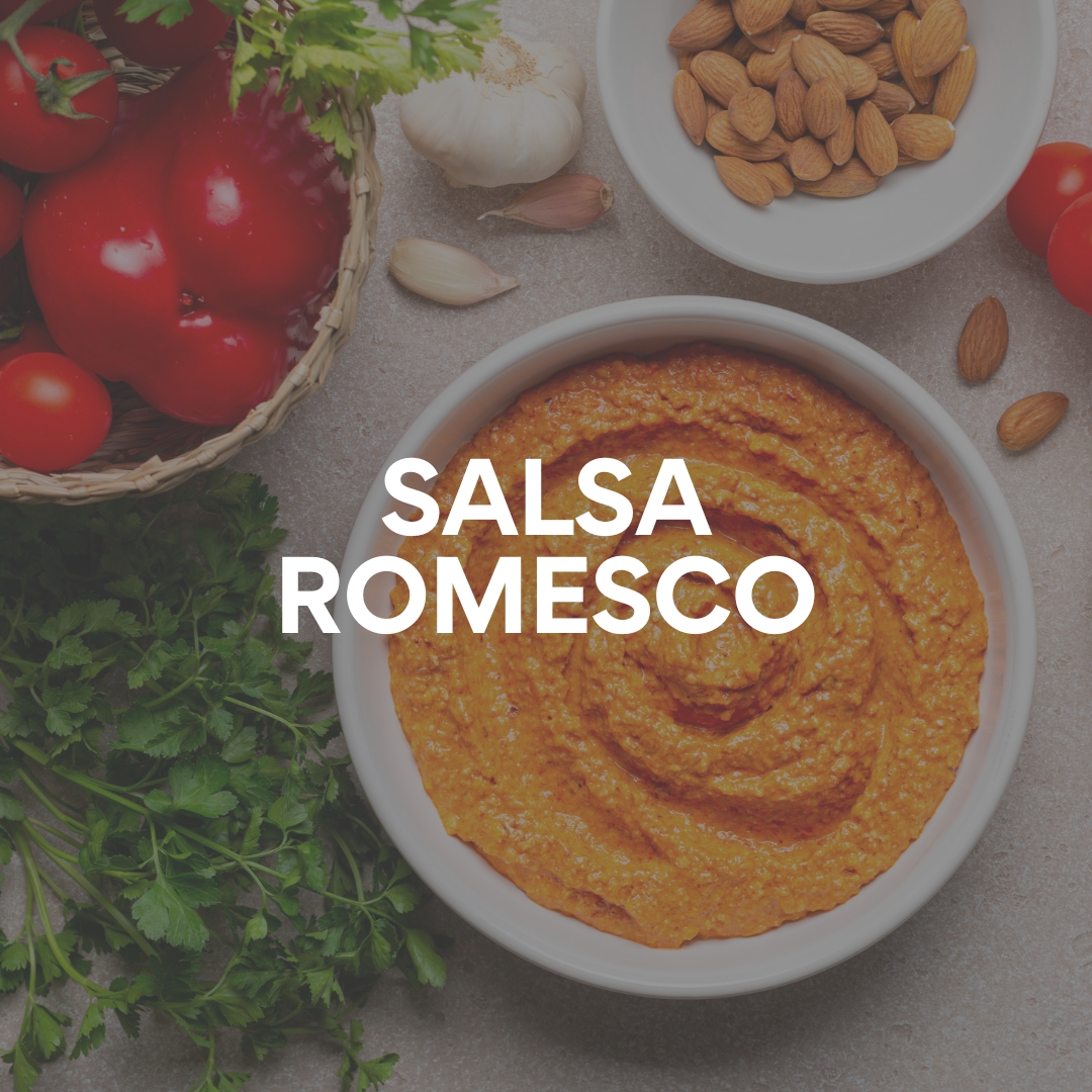 Hoy en el blog: salsa romesco casera, un clásico de la cocina catalana. 🌶️🍅 Con tomates asados, frutos secos y pimentón, es ideal para calçots, verduras, pescados o pan crujiente. Fácil de hacer y llena de sabor. 🧄✨ ¡Anímate a probarla!👉bit.ly/4h5GfSt