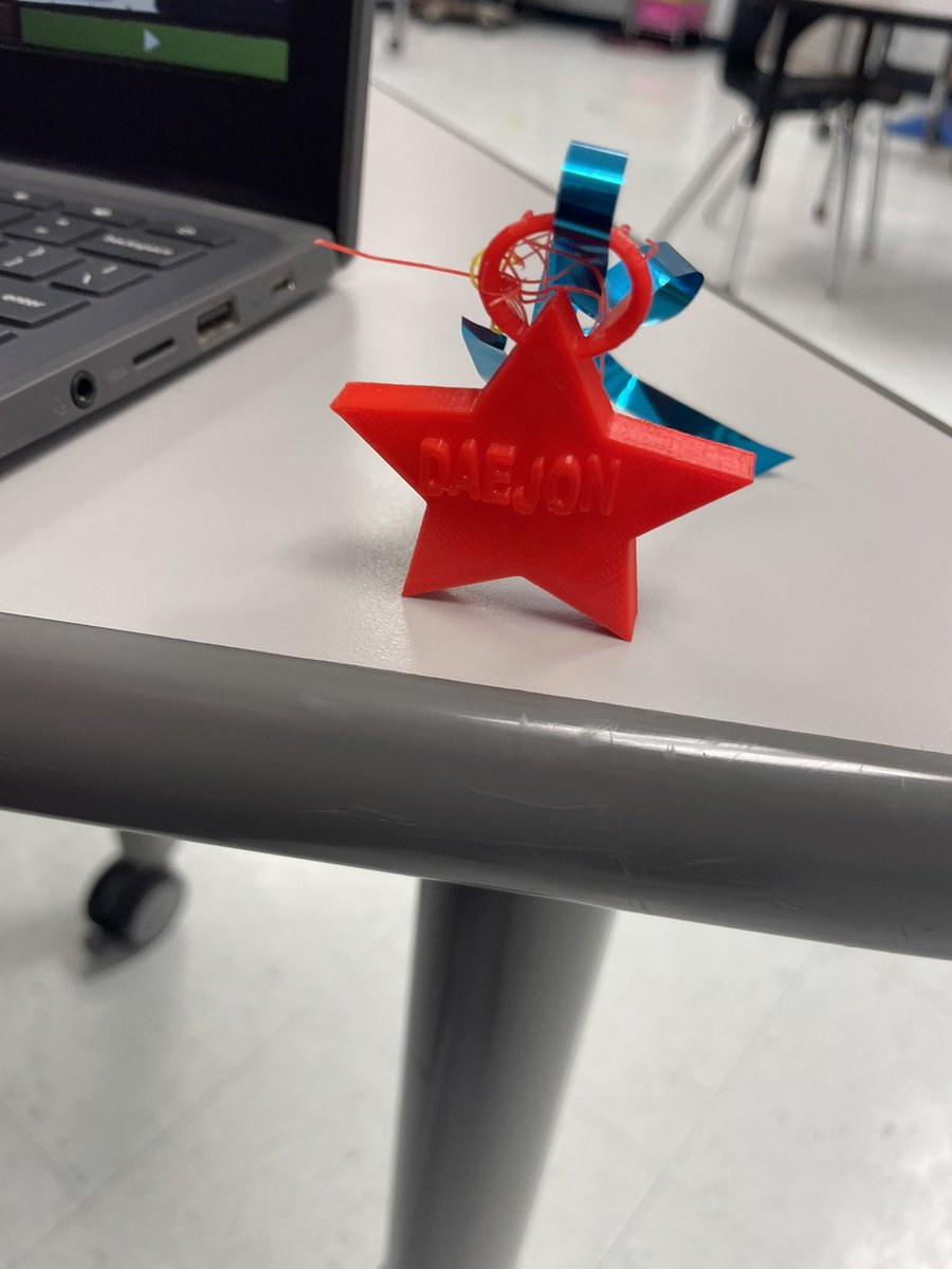 4th grade worked on making ornaments before the holiday! They love using the 3D printer. <a href="/NISDMichael/">Michael Elementary</a> y@NISDSTEMLabs
