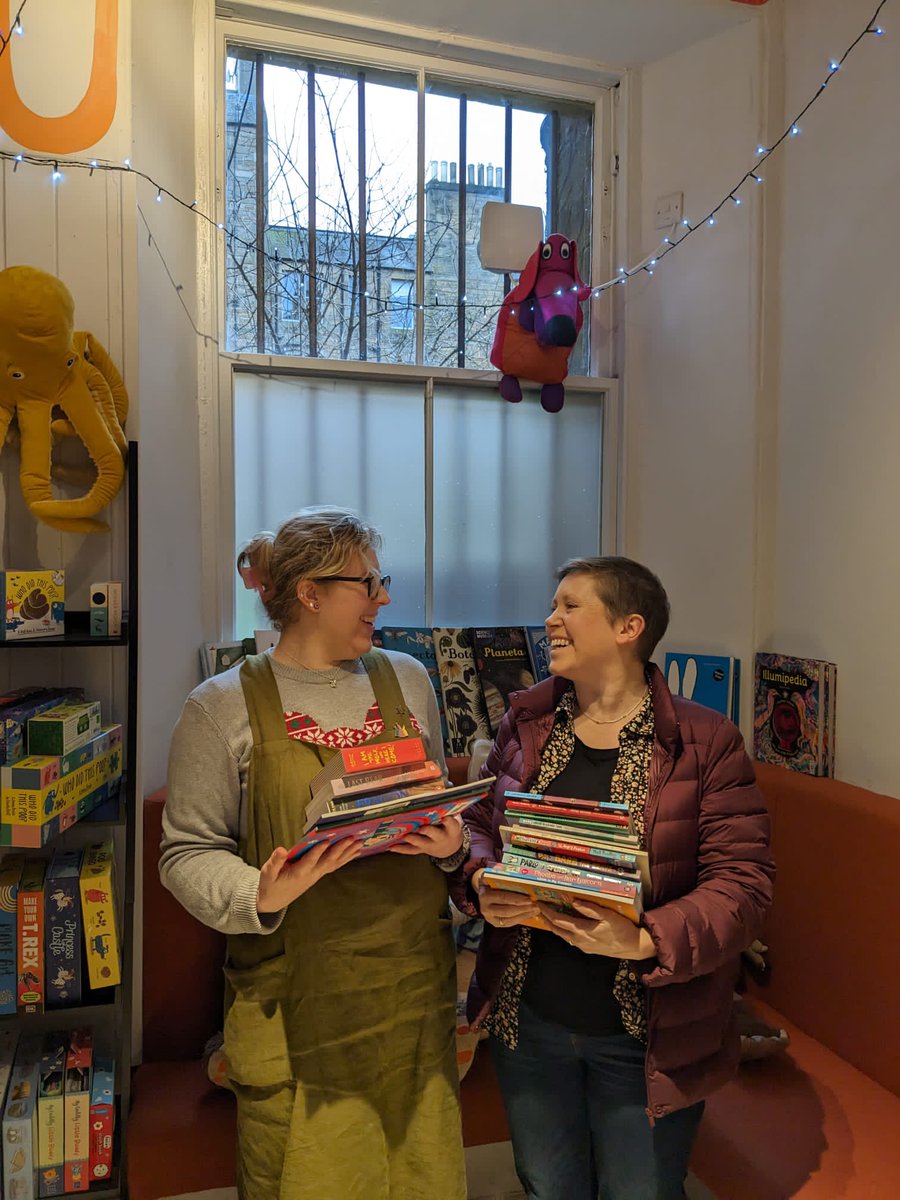 The Edinburgh Bookshop (@edinbookshop) on Twitter photo Dear, lovely #Edinburgh book people, thank you for making our first festive frenzy in our new bookshop so fabulous.
You also helped us raise £1000 for the Trussell Trust, & donate 150 books to <a href="/CraigmillarLT/">Craigmillar Literacy Trust</a> , so again thank you all ❤️
#Edimbourg #books #livres #Bruntsfield Dear, lovely #Edinburgh book people, thank you for making our first festive frenzy in our new bookshop so fabulous.
You also helped us raise £1000 for the Trussell Trust, & donate 150 books to <a href="/CraigmillarLT/">Craigmillar Literacy Trust</a> , so again thank you all ❤️
#Edimbourg #books #livres #Bruntsfield
