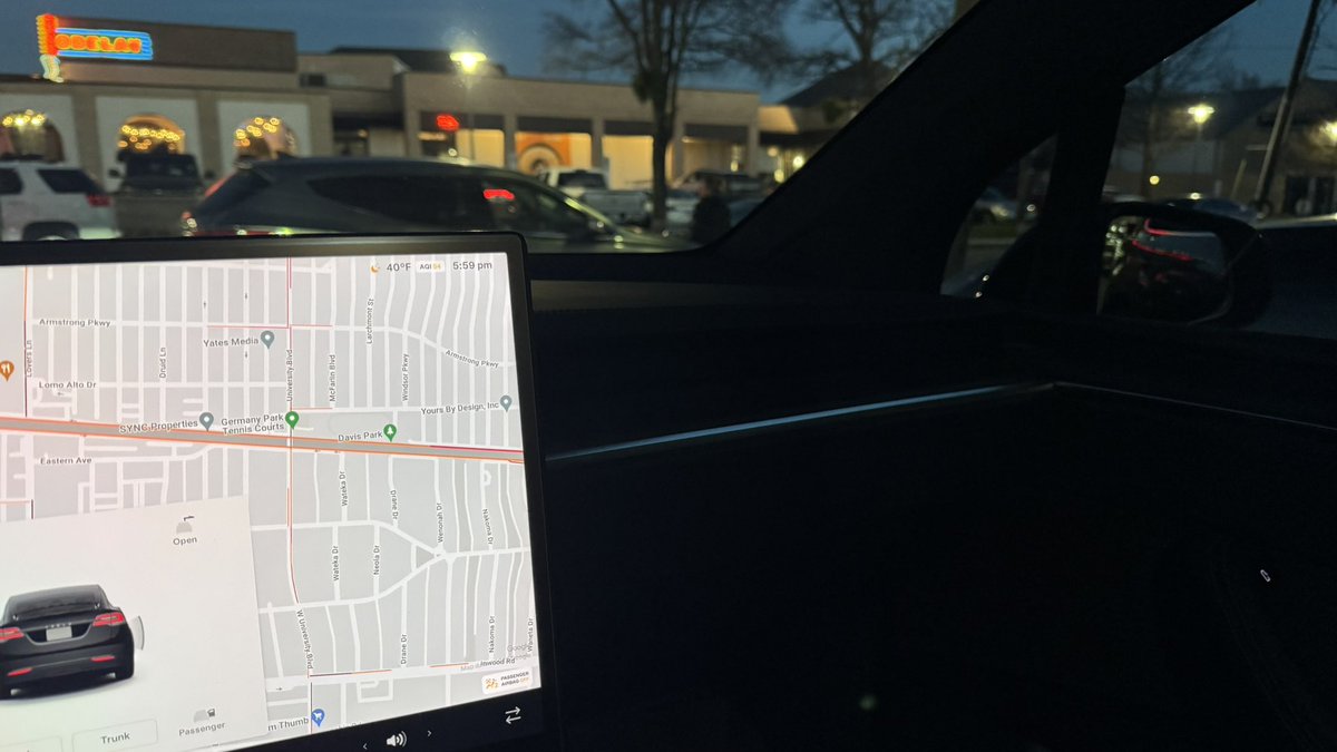 Laird7's tweet photo. I sleep easier knowing my instrument display, glass side panels, door sills, and passenger side matte PPF to match the driver’s side matte PPF, aren’t get scratched anytime soon.

#tesla #teslamotors #modelx #XPEL #supercustom https://t.co/nhKjBWCWEk