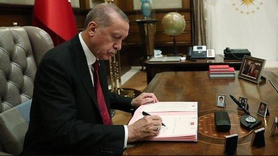Son dakika: AK Parti kapanıyor

Adalet ve Kalkınma Partisi Genel Başkanı Recep Tayyip Erdoğan, Özgür Özel’in son çıkışının ardından çaresiz kalarak partiyi feshetme kararı aldı.