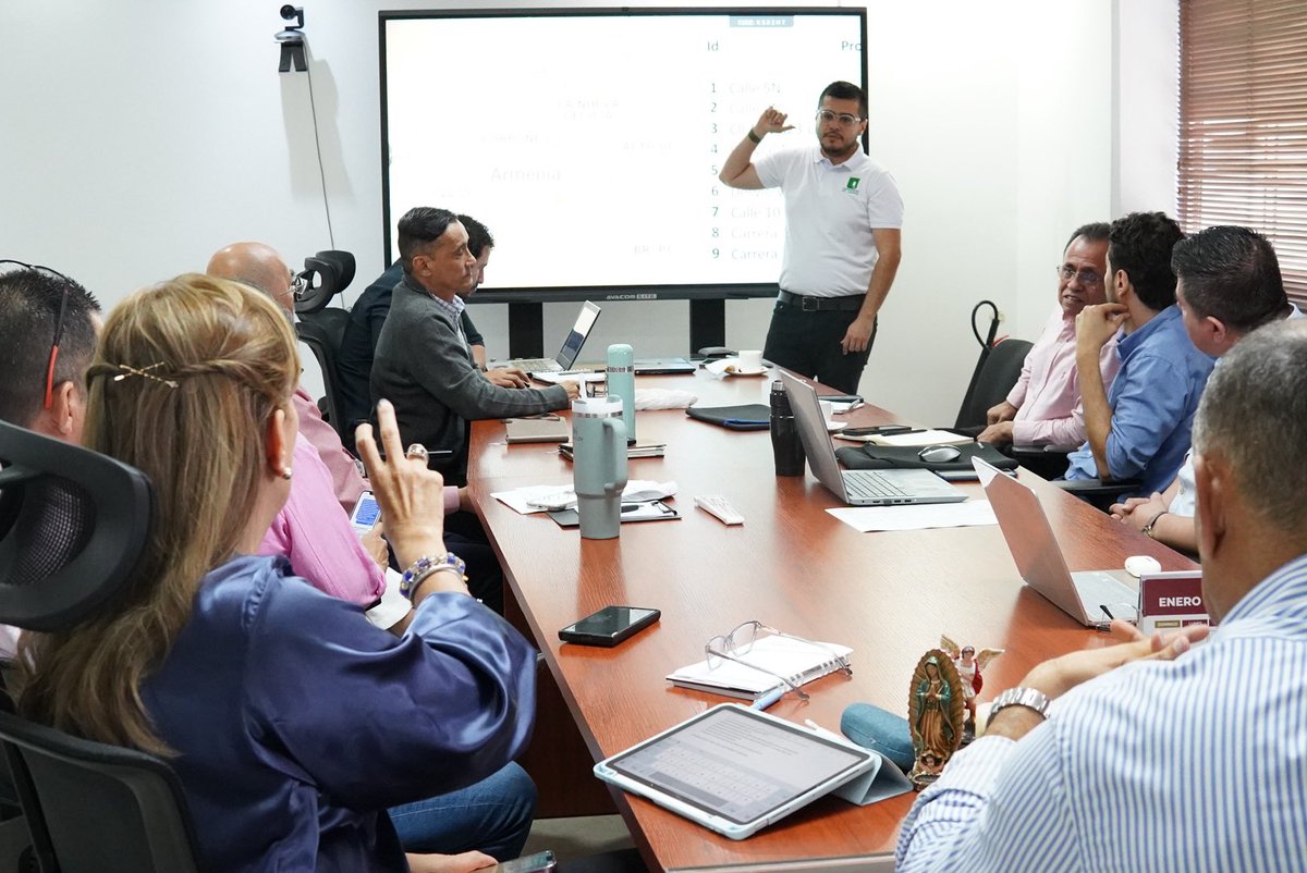 Armenia da un paso firme hacia el futuro con el Plan Maestro de Movilidad Sostenible y Segura, una herramienta estratégica que transformará la movilidad de manera eficiente, priorizando la sostenibilidad, el cuidado de la naturaleza y la seguridad vial.

#JamesPadillaGarcía