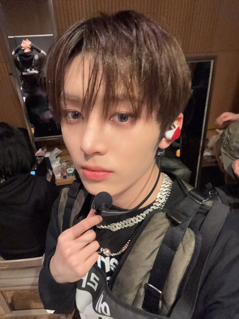 💭_ [#リン] 人生初の音楽番組が終わりました！少し物足りない部分も